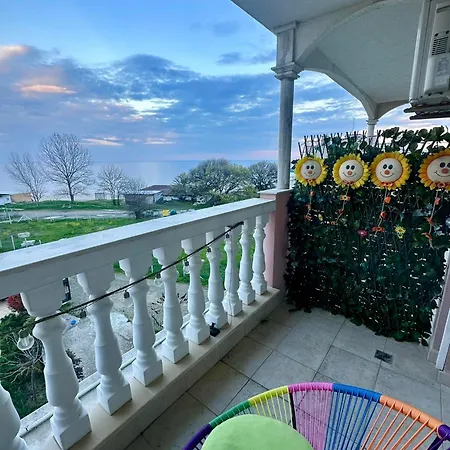 Perla Del Mar Panorama First Line